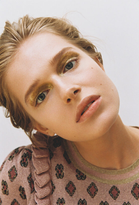 FOREVERYOUNG| Sonia Deveney - Make-Up Artist