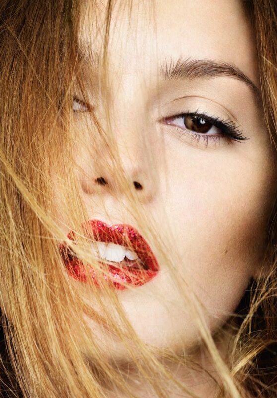 Marie Claire | Leaton Meester - Sonia Deveney - Make-Up Artist